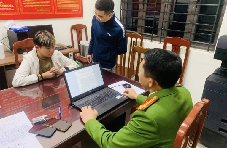 Công an xã Thanh Liêm xử lý 3 thiếu niên giật 2 dây chuyền bạc của 2 cháu học sinh