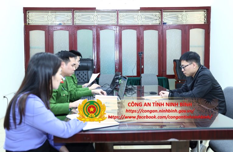 Cơ quan Cảnh sát điều tra Công an tỉnh Ninh Bình khởi tố vụ án hình sự, khởi tố bị can đối với hành vi bỏ ngoài doanh thu hơn 1.500 tỷ đồng trong lĩnh vực kinh doanh vàng, bạc