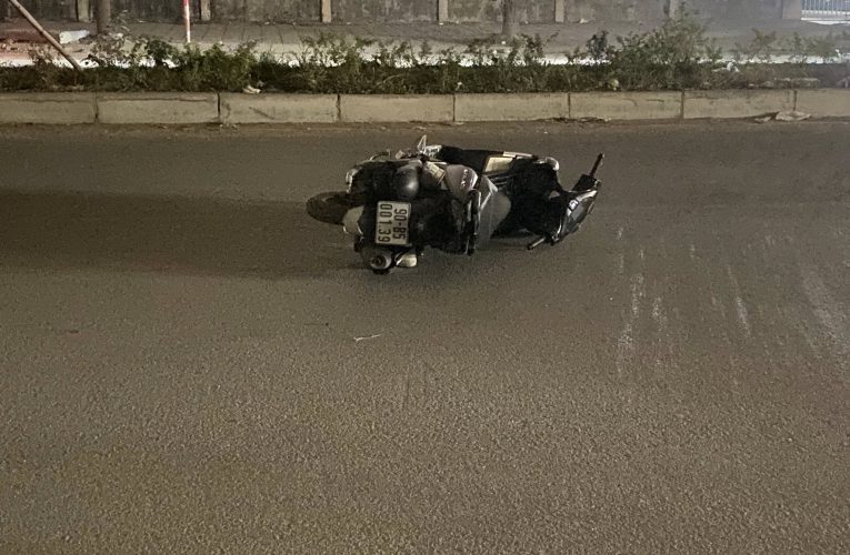 [VIDEO] Hiện trường xe máy biển 90 gặp TNGT tại ngã tư Vĩnh Hoàng