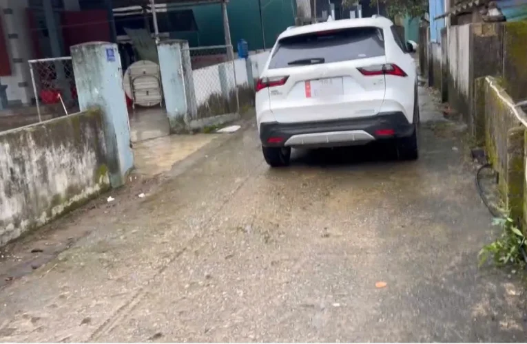 Vụ tài xế đỗ xe “khóa đuôi”, thách thức “đỗ đến mai” ở Hà Tĩnh: Phạt hành chính hay có thể xử lý hình sự?