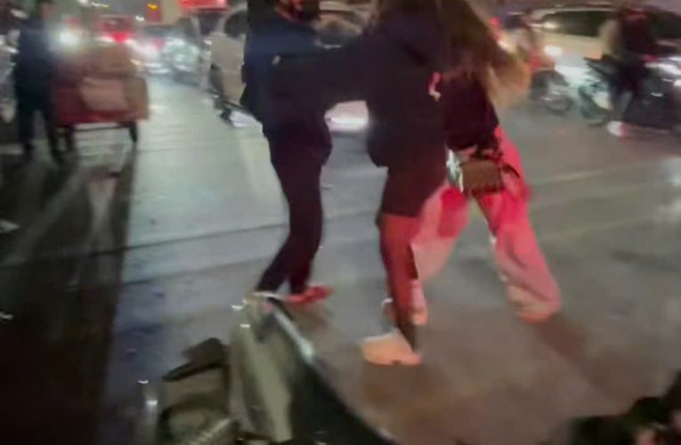 [VIDEO] Vụ việc nam thanh niên giúp 2 cô gái tại Chợ Long Biên