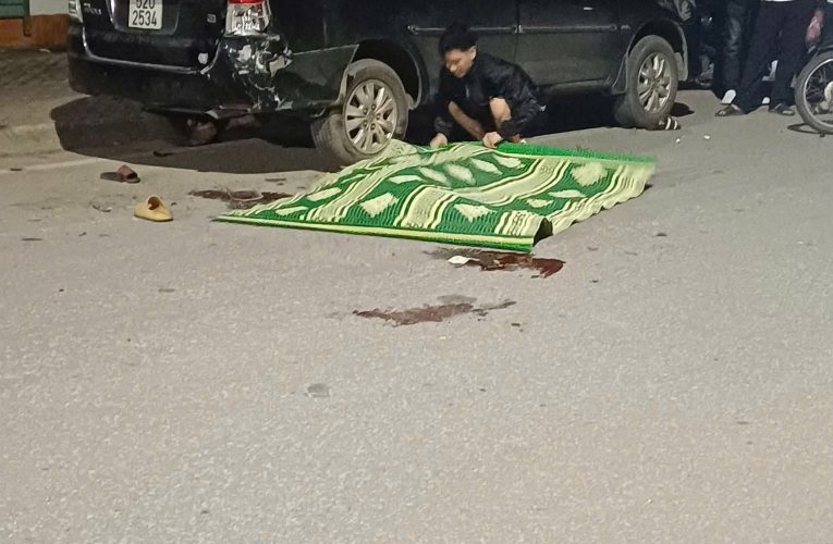 [VIDEO] Hiện trường vụ việc 2 xe máy tông vào đuôi xe oto tại TDP Hoàn Dương – Phường Duy Tân